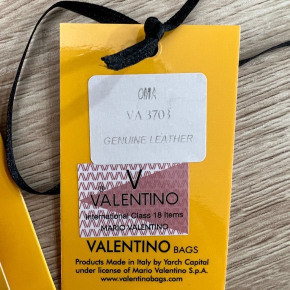 Valentino Bags by Mario Valentino Omia Iron One Size Excellent Condition - Picture 11 of 12